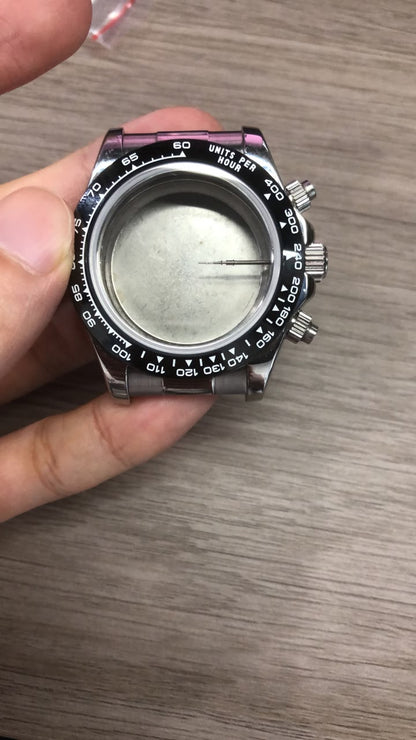 Case, bezel, and R strap