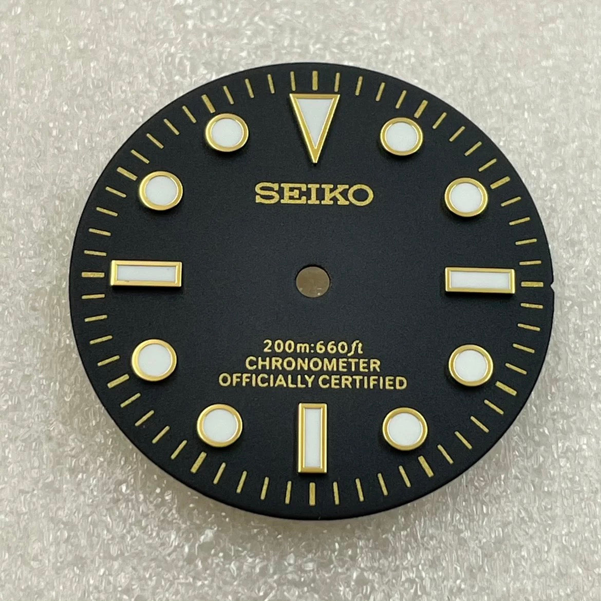 Custom SeikoDial submarine 200m:660ft