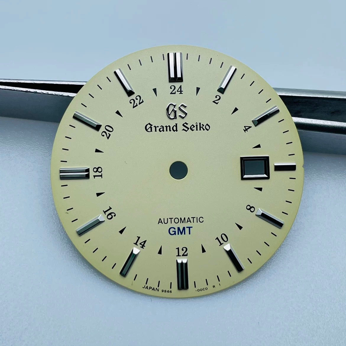 Custom SeikoDial dual time zone